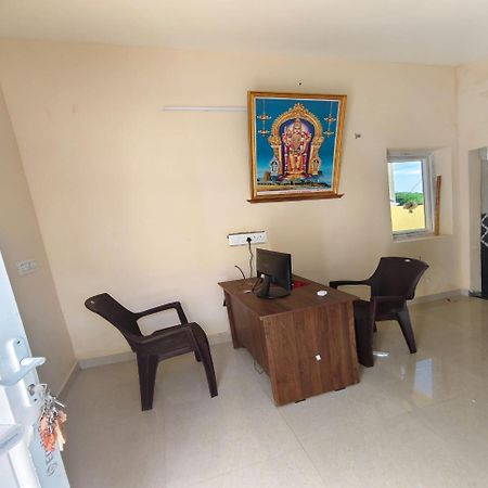 Arumugam Residency Ac Tiruchchendūr Buitenkant foto